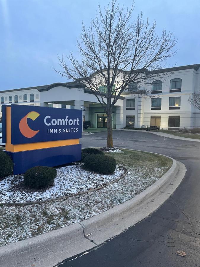 Comfort Inn & Suites Grand Blanc-Flint Dış mekan fotoğraf