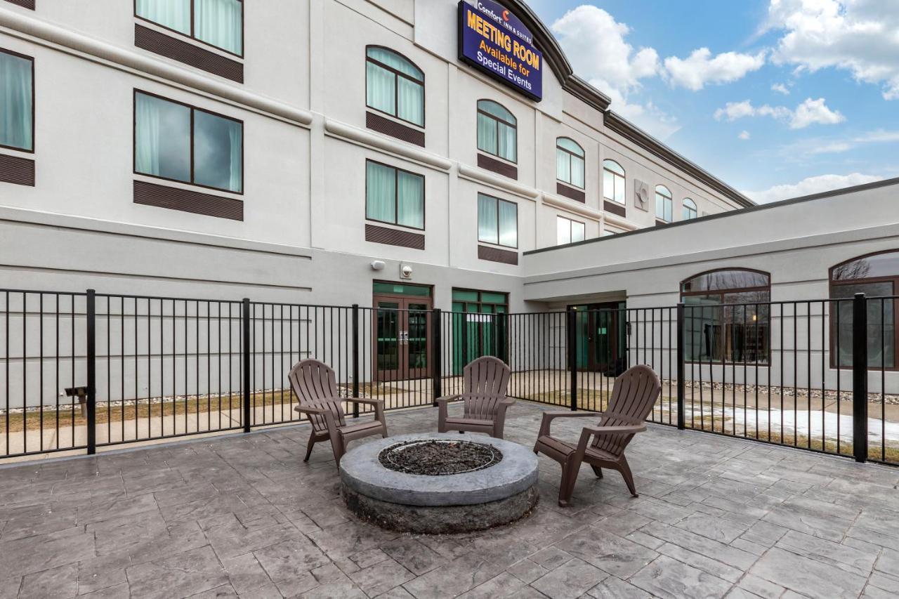 Comfort Inn & Suites Grand Blanc-Flint Dış mekan fotoğraf