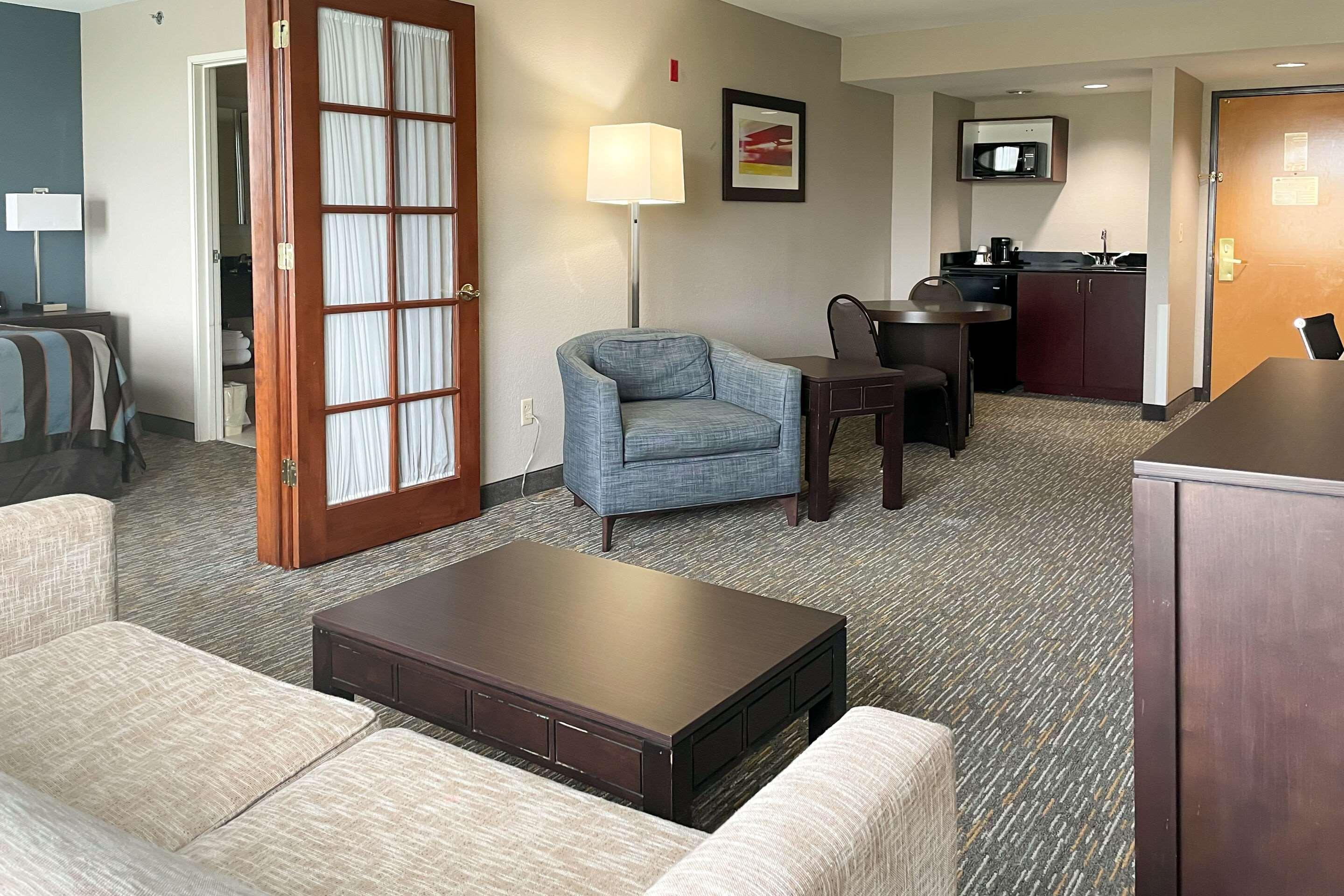 Comfort Inn & Suites Grand Blanc-Flint Dış mekan fotoğraf