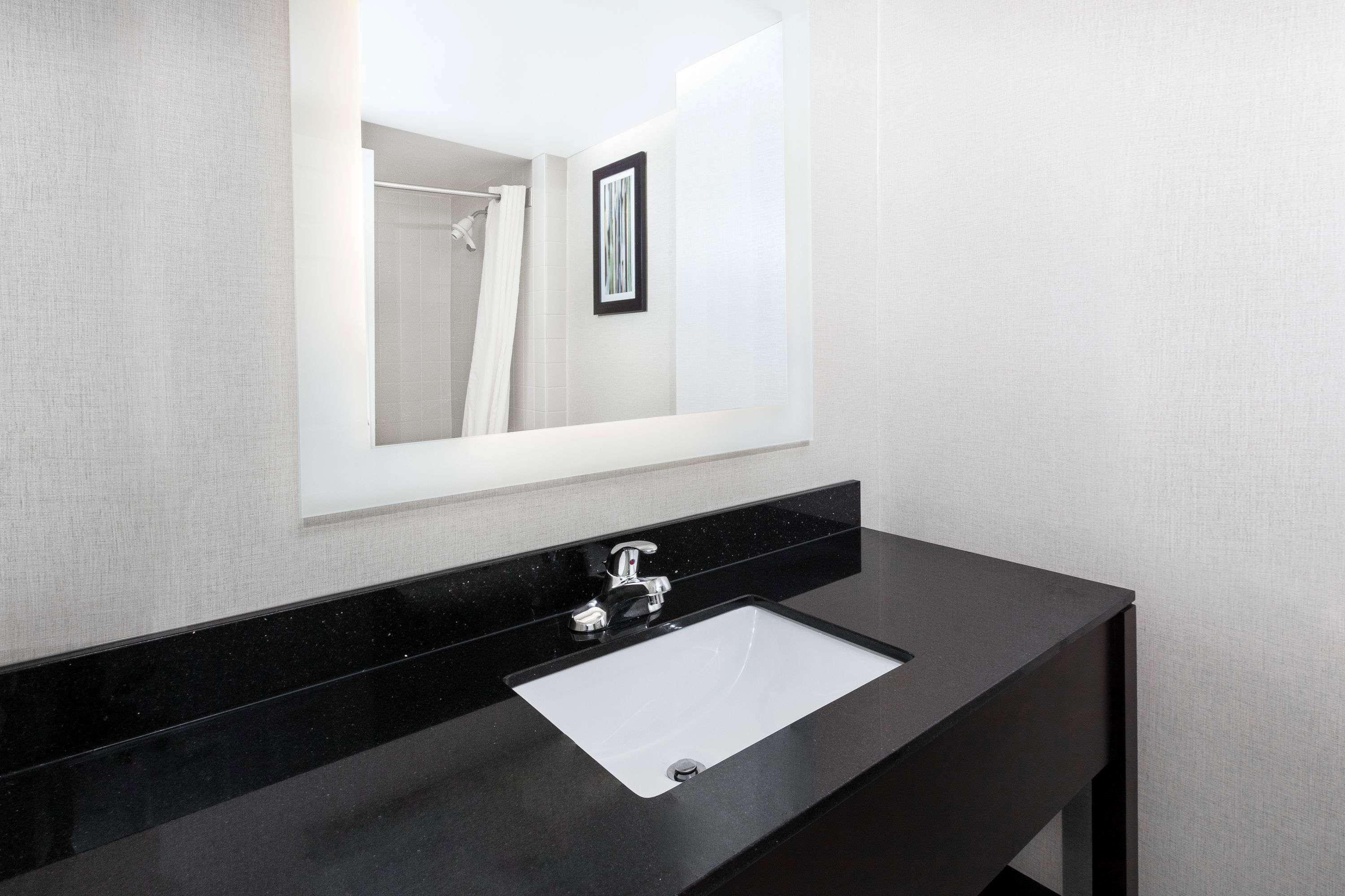 Comfort Inn & Suites Grand Blanc-Flint Dış mekan fotoğraf